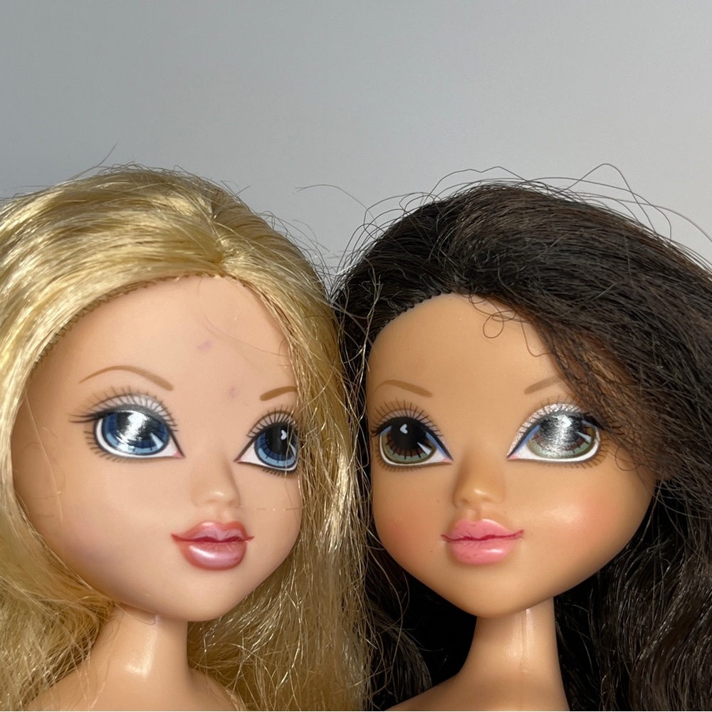 Moxie Girlz Girls Lot of 2 Sophina Avery Blonde Brunette Nude Doll OOAK Play